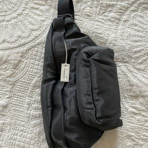 COS Technical Crossbody Bag Belt, deep navy. new.